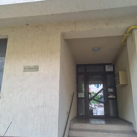 Herastrau 3 Self Check-in *